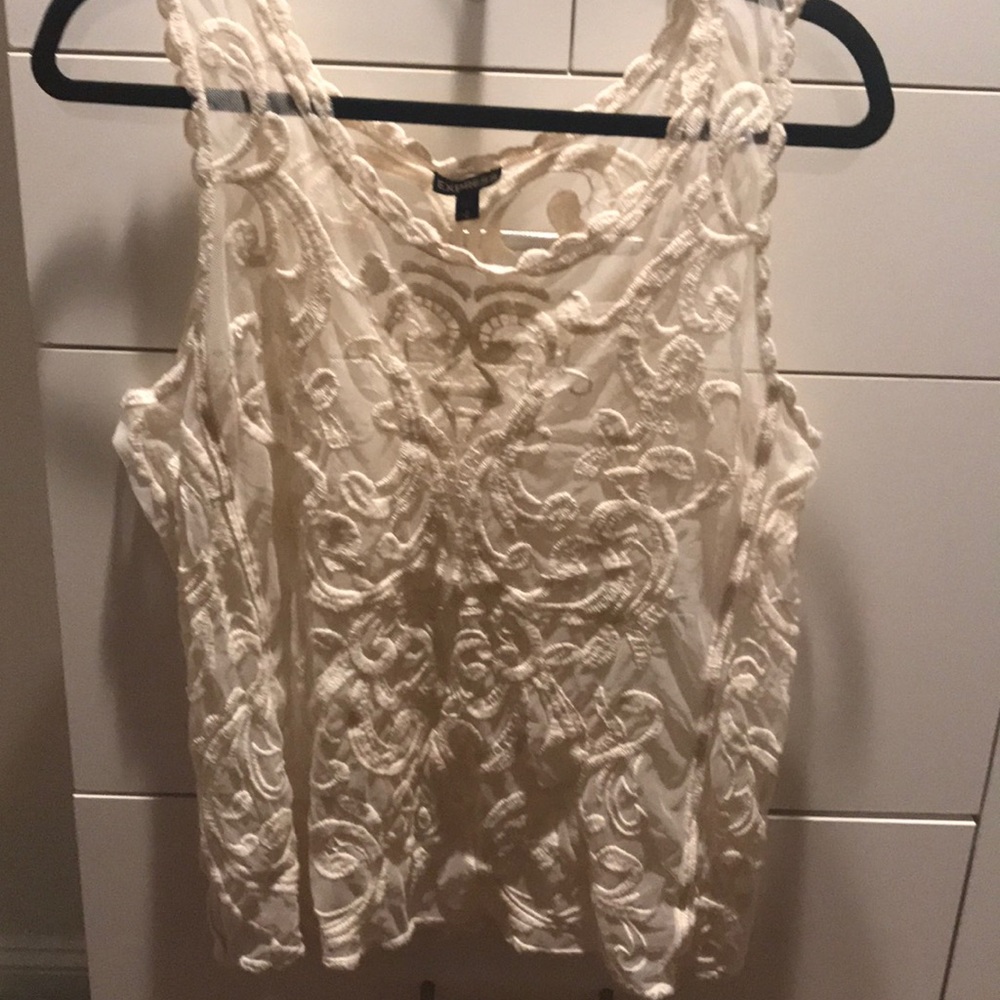 Lacy white top